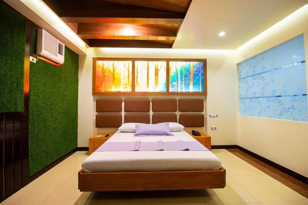 Hotel Dreamworld Las Piñas Dış mekan fotoğraf